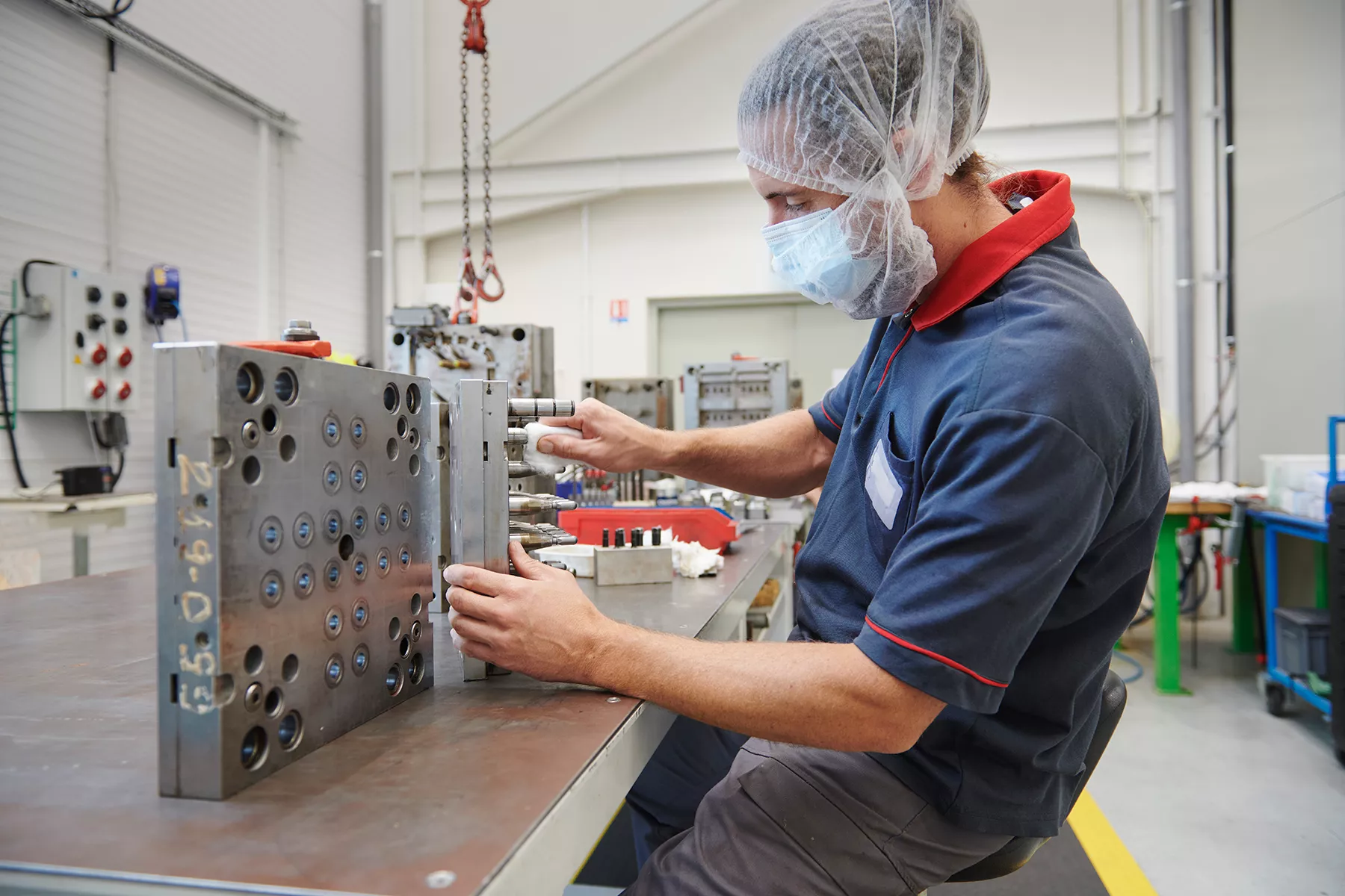 Technician who carries out maintenance on a plastic injection mould